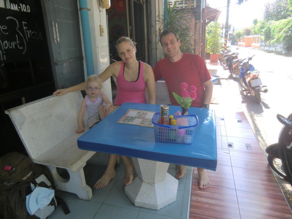 Residence House Trat Buitenkant foto