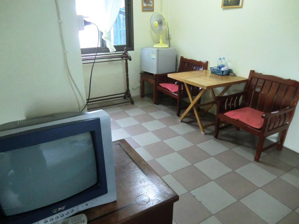 Residence House Trat Kamer foto